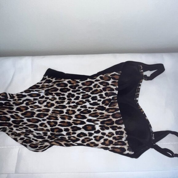 Tommy Bahama Island Cays Leopard Square-Neck One-Piece Swimsuit Size 8 - Picture 3 of 4